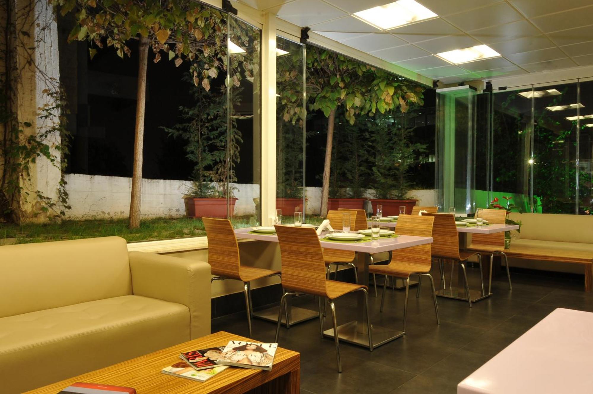 Suite Hotel Chrome - ביירות מראה חיצוני תמונה